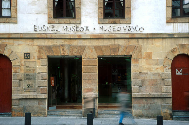 fachada-museo-vasco-bilbao